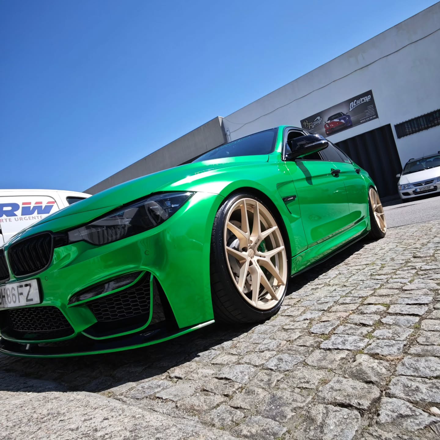 Gloss Metallic Flame Green Car Vinyl Wrap PET review 4