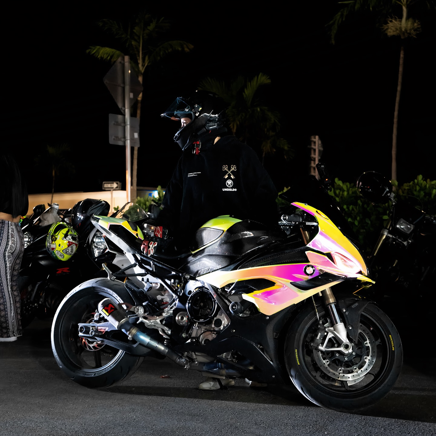 Gloss Rainbow Chrome Holographic Pink Car Vinyl Wrap review 1