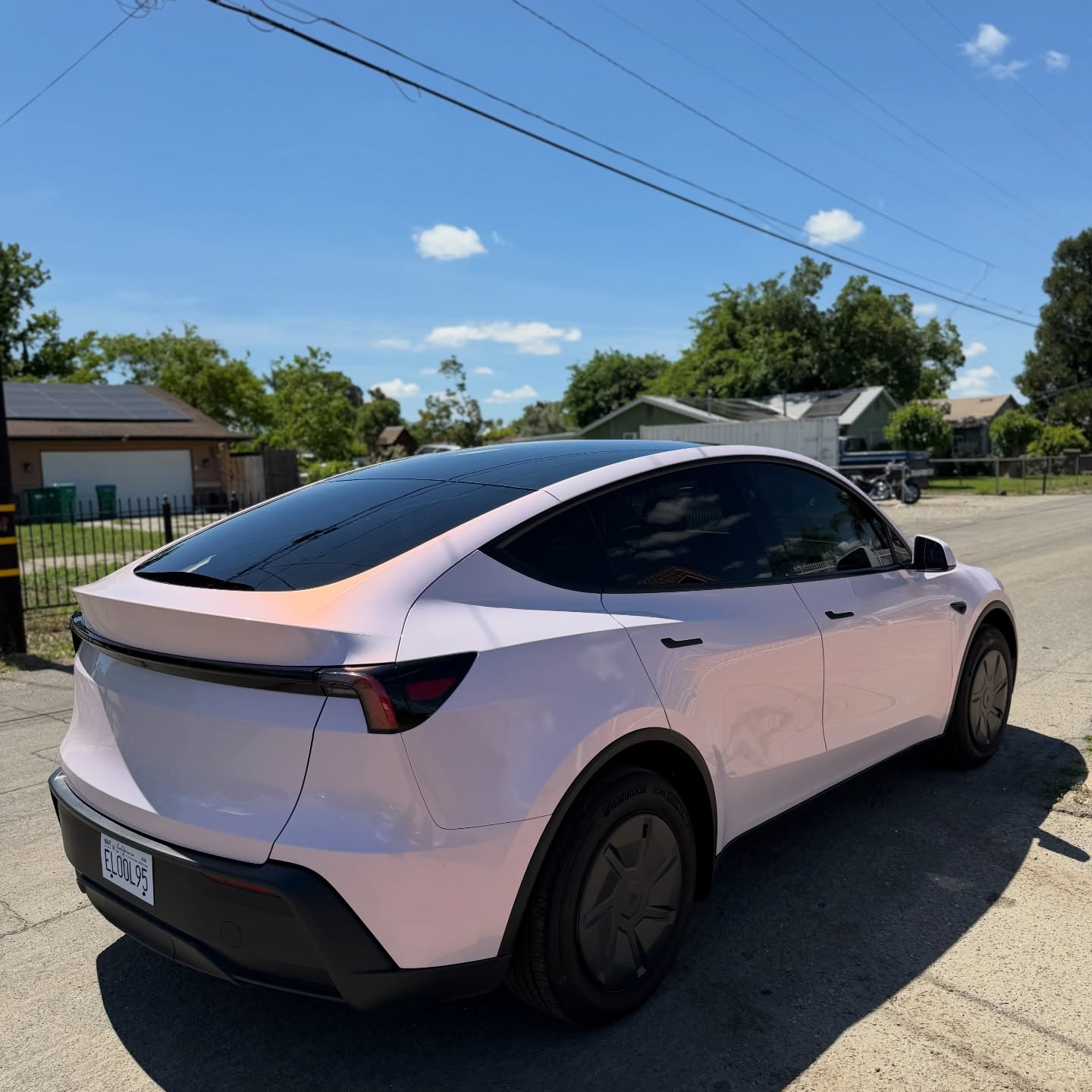 Gloss Metallic Chameleon Diamond Pollen Pink White Car Vinyl Wrap PET review 4
