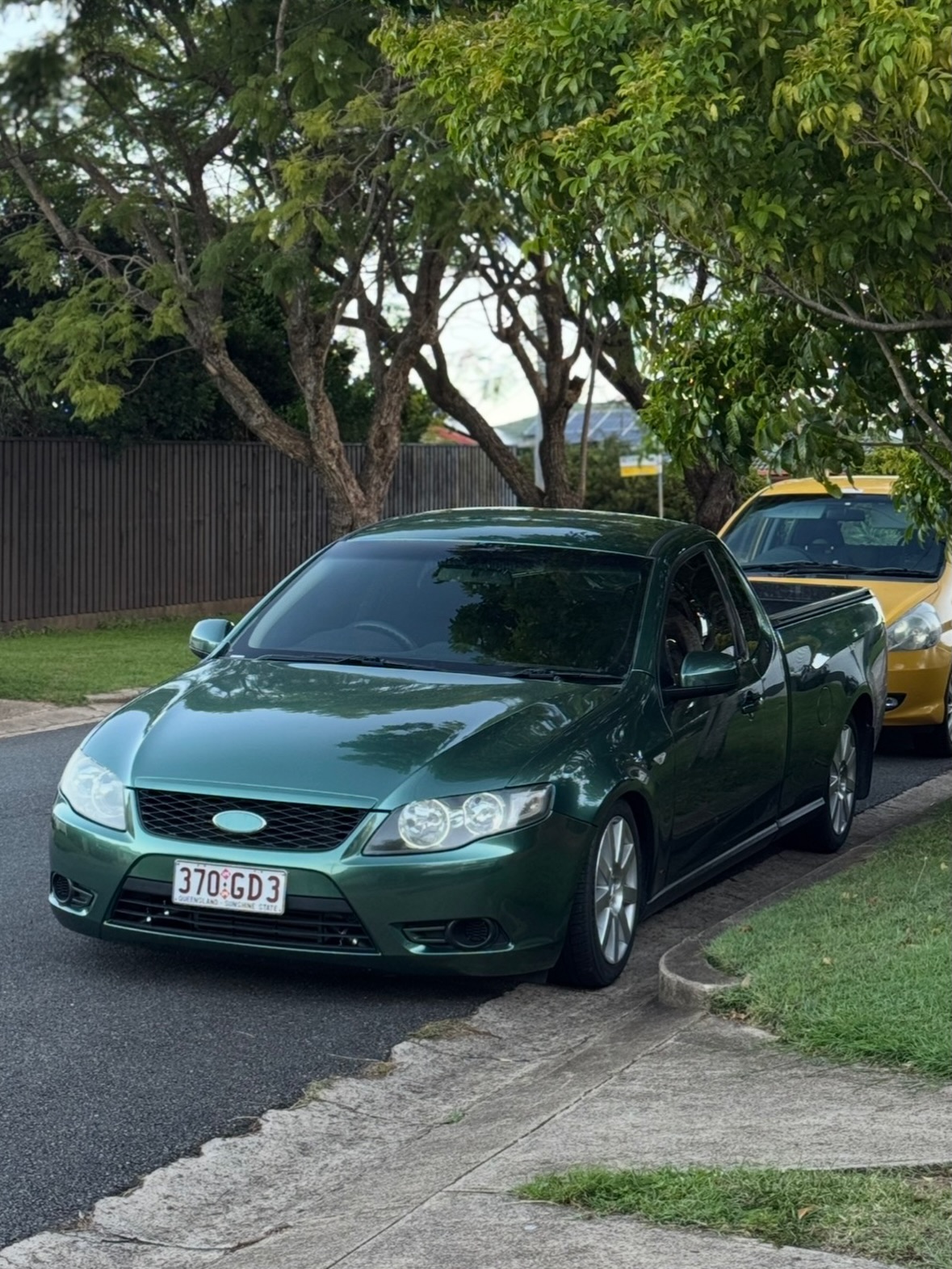 Gloss Metallic Emerald Green Car Vinyl Wrap PET review getitmyking 01