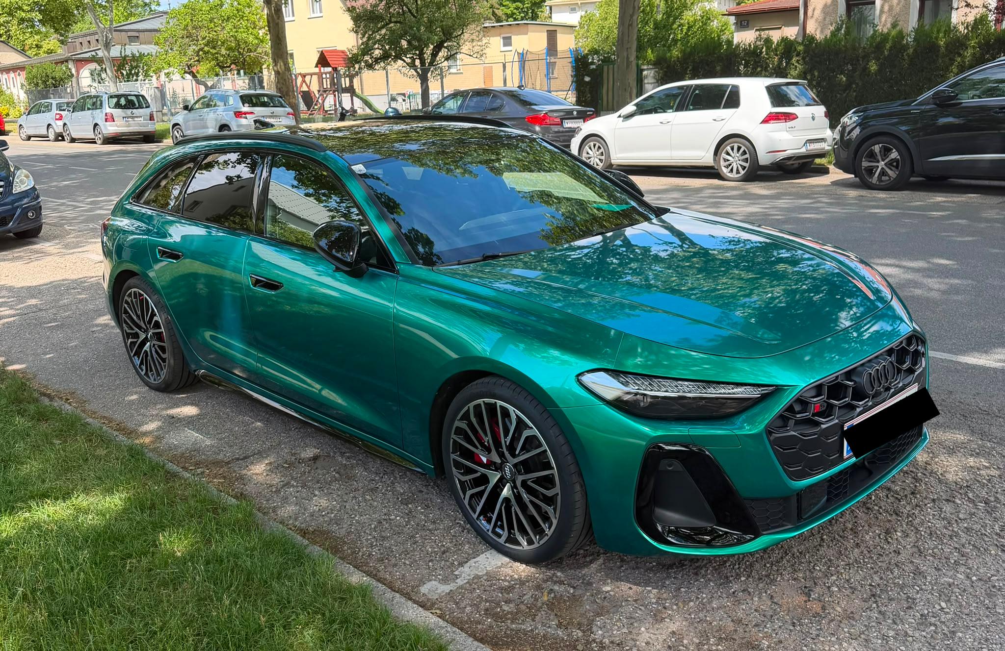 Gloss Metallic Isle Of Man Green Car Vinyl Wrap review 0