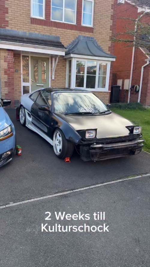 Gloss Metallic Golden Yellow Car Vinyl Wrap PET reviewed by