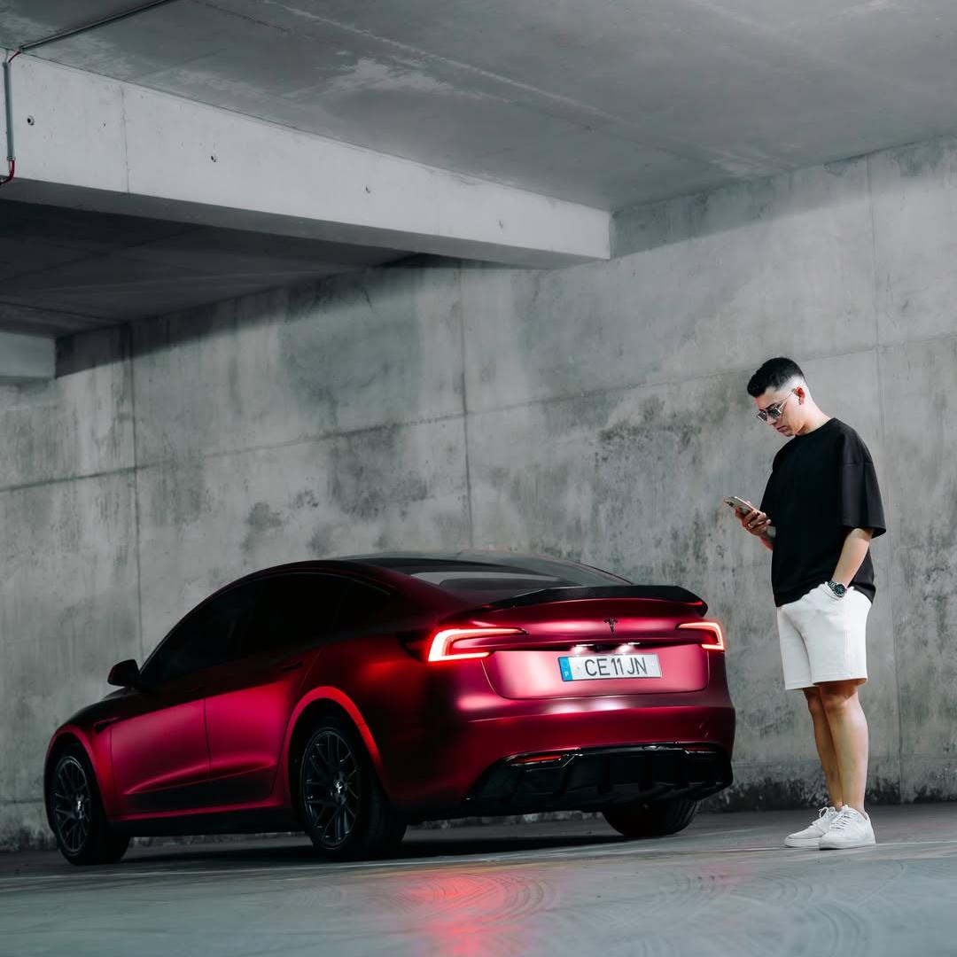 Satin Chrome Metallic Romanee Red Vinyl Wrap | Satin Romanee Red Metallic Chrome review allspeeddrive 02