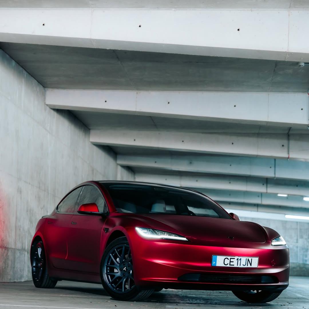 Satin Chrome Metallic Romanee Red Vinyl Wrap | Satin Romanee Red Metallic Chrome review allspeeddrive 05