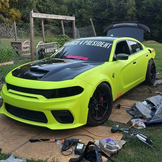 Matte Ultimate Flat Fluorescent Yellow Car Vinyl Wrap PET review 1