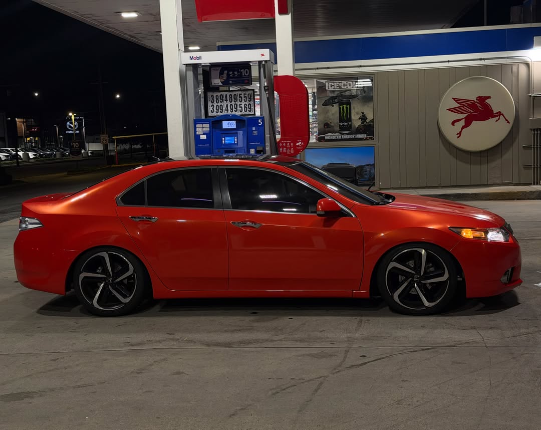 Gloss Metallic Paint Orange Car Vinyl Wrap PET review 1