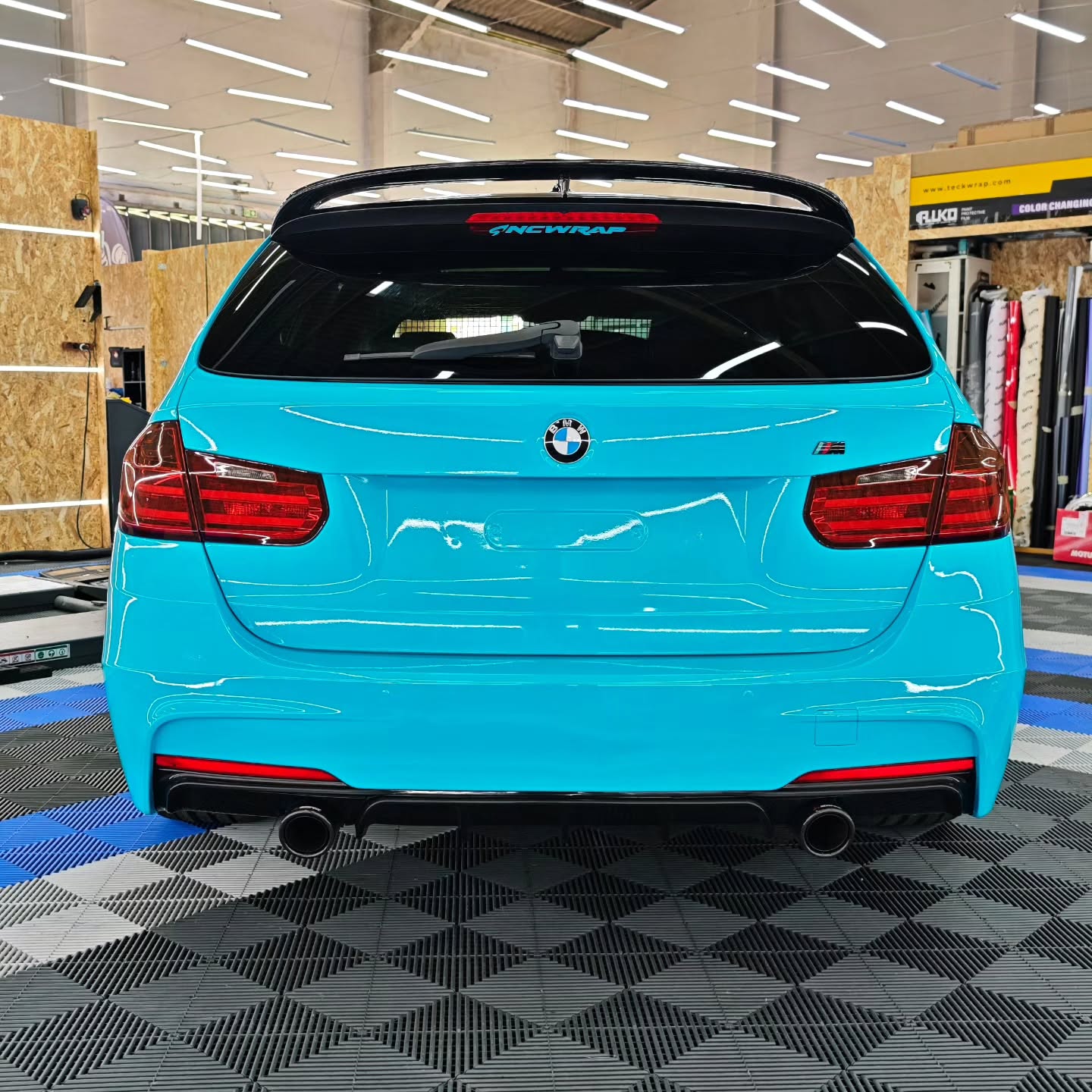 Gloss Miami Blue Car Vinyl Wrap Porsche PET review 2