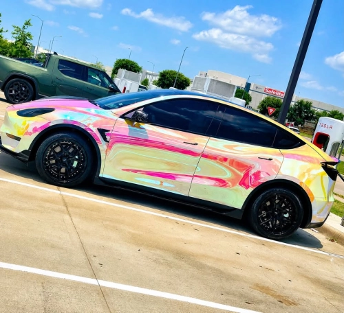 Gloss Rainbow Chrome Holographic Pink Car Vinyl Wrap reviewed by