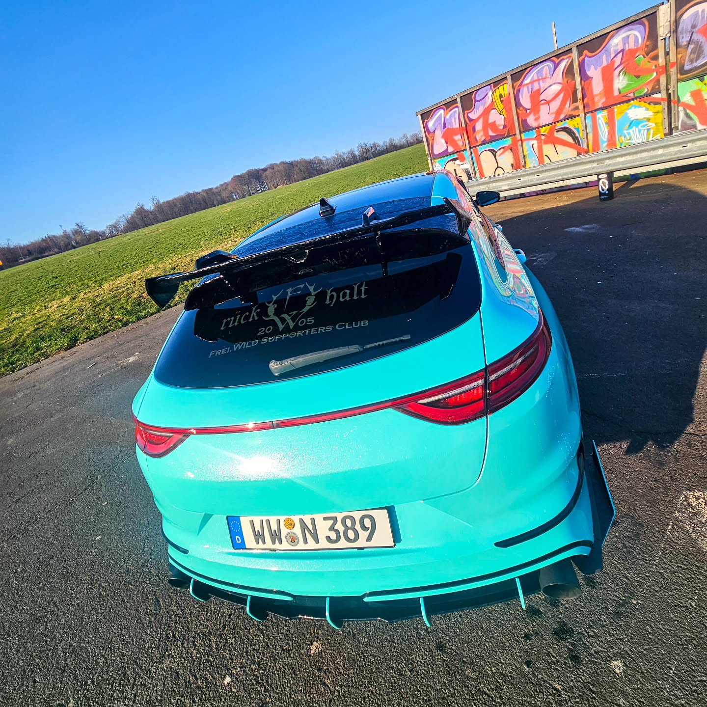 Gloss Sparkle Glitter Tiffany Blue Car Vinyl Wrap review 1