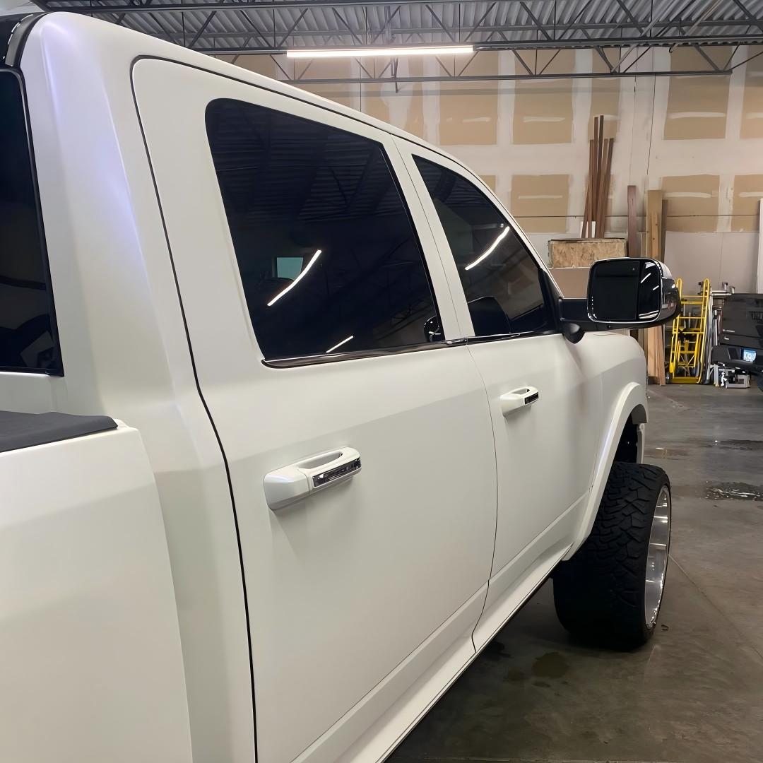 Matte Metallic Chameleon Blue White Pearlescent Car Vinyl Wrap review sasaaa