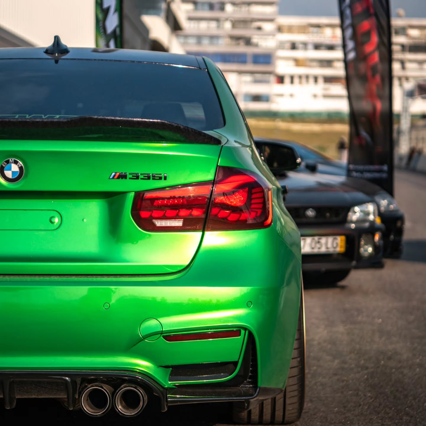 Gloss Metallic Flame Green Car Vinyl Wrap PET review 1