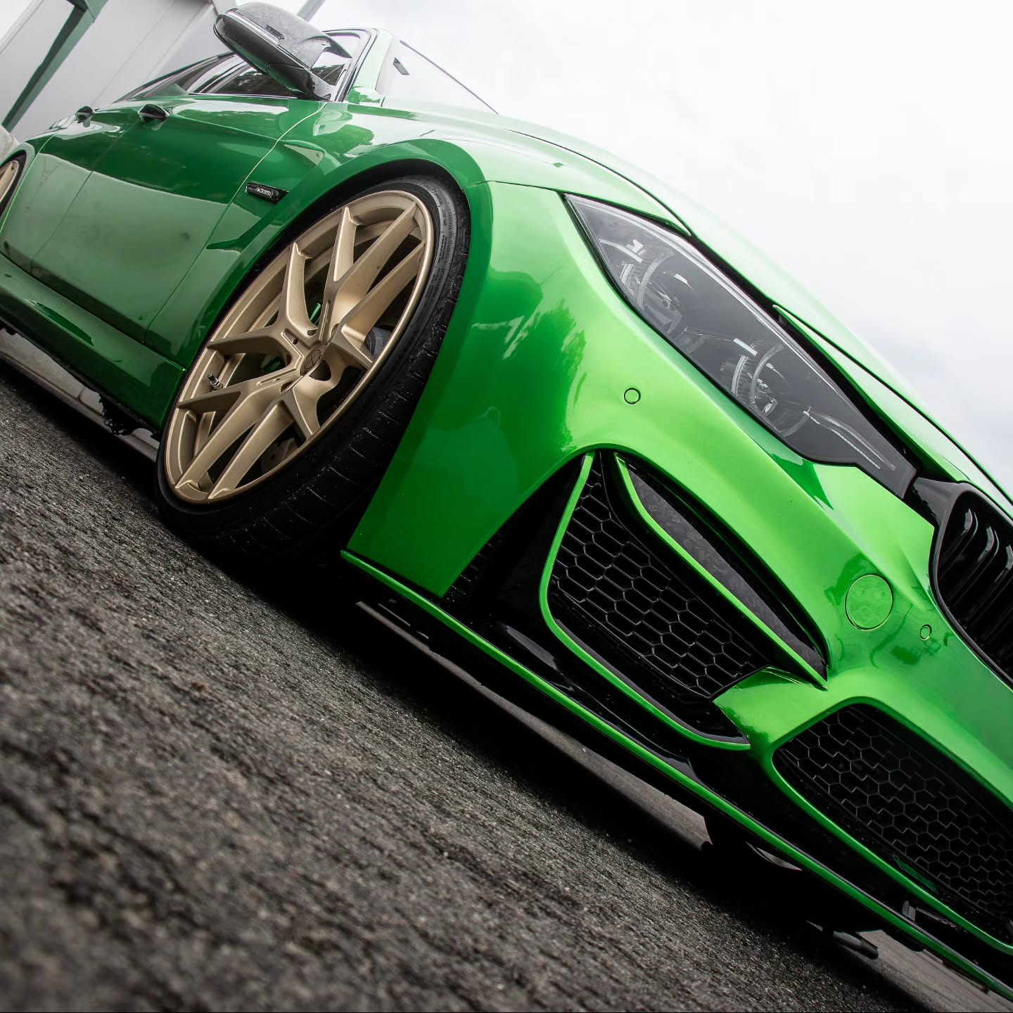 Gloss Metallic Flame Green Car Vinyl Wrap PET review 4