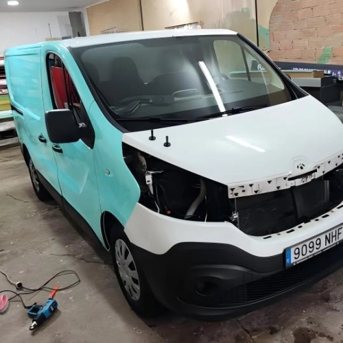 Glossy Crystal Tiffany Blue Car Vinyl Wrap PET reviewed by