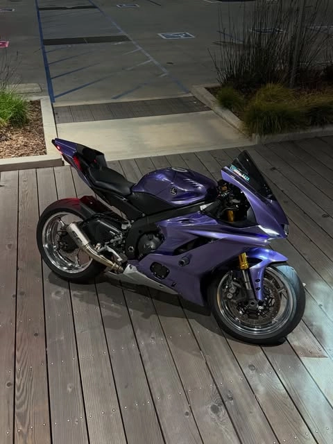 Gloss Metallic Viola Purple Car Vinyl Wrap PET reviewed by