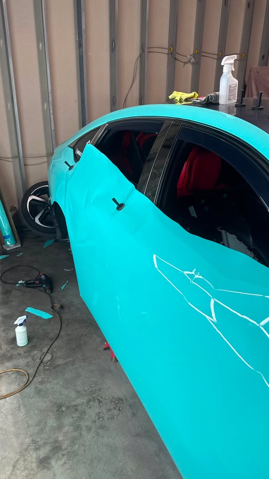 Glossy Crystal Tiffany Blue Car Vinyl Wrap PET review ferbchipskull
