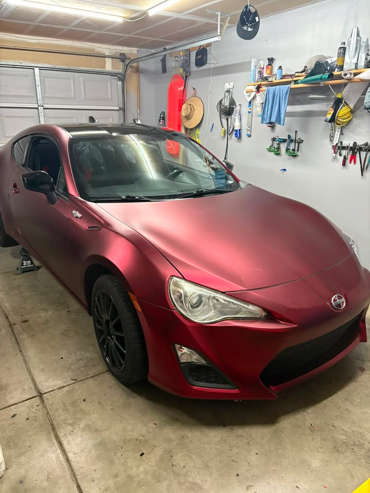 Satin Chrome Metallic Romanee Red Vinyl Wrap | Satin Romanee Red  review 2