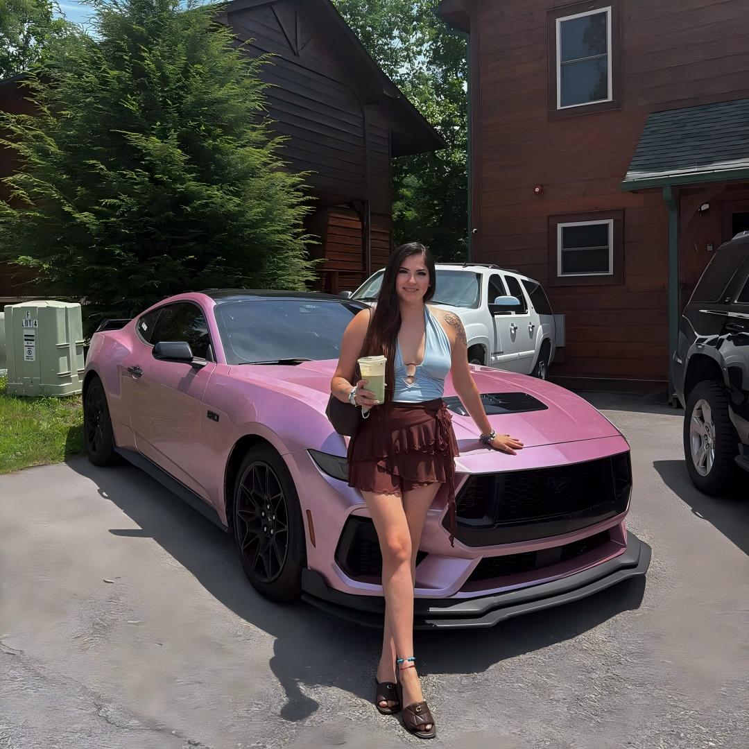 Gloss Metallic Passion Pink Car Vinyl Wrap PET review 1
