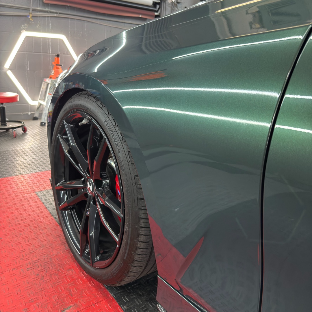 Gloss Metallic Oak Green Car Vinyl Wrap Porsche PET review 5