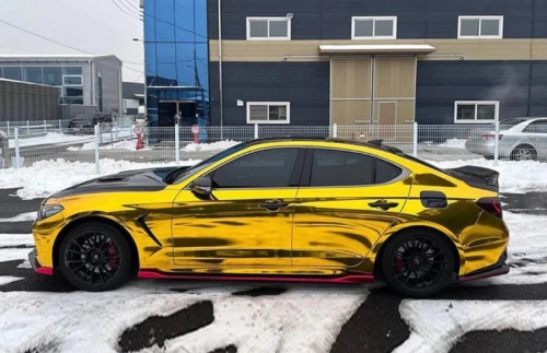 ALUKOVINYL's Chrome Vinyl Car Wrap