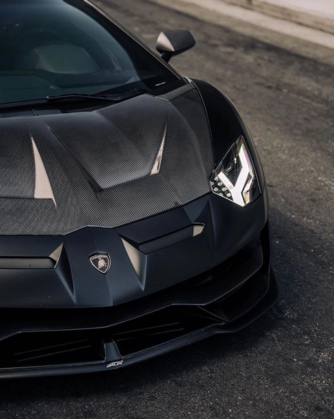 Unlocking Elegance: The Allure of Piano Black Vinyl Wrap