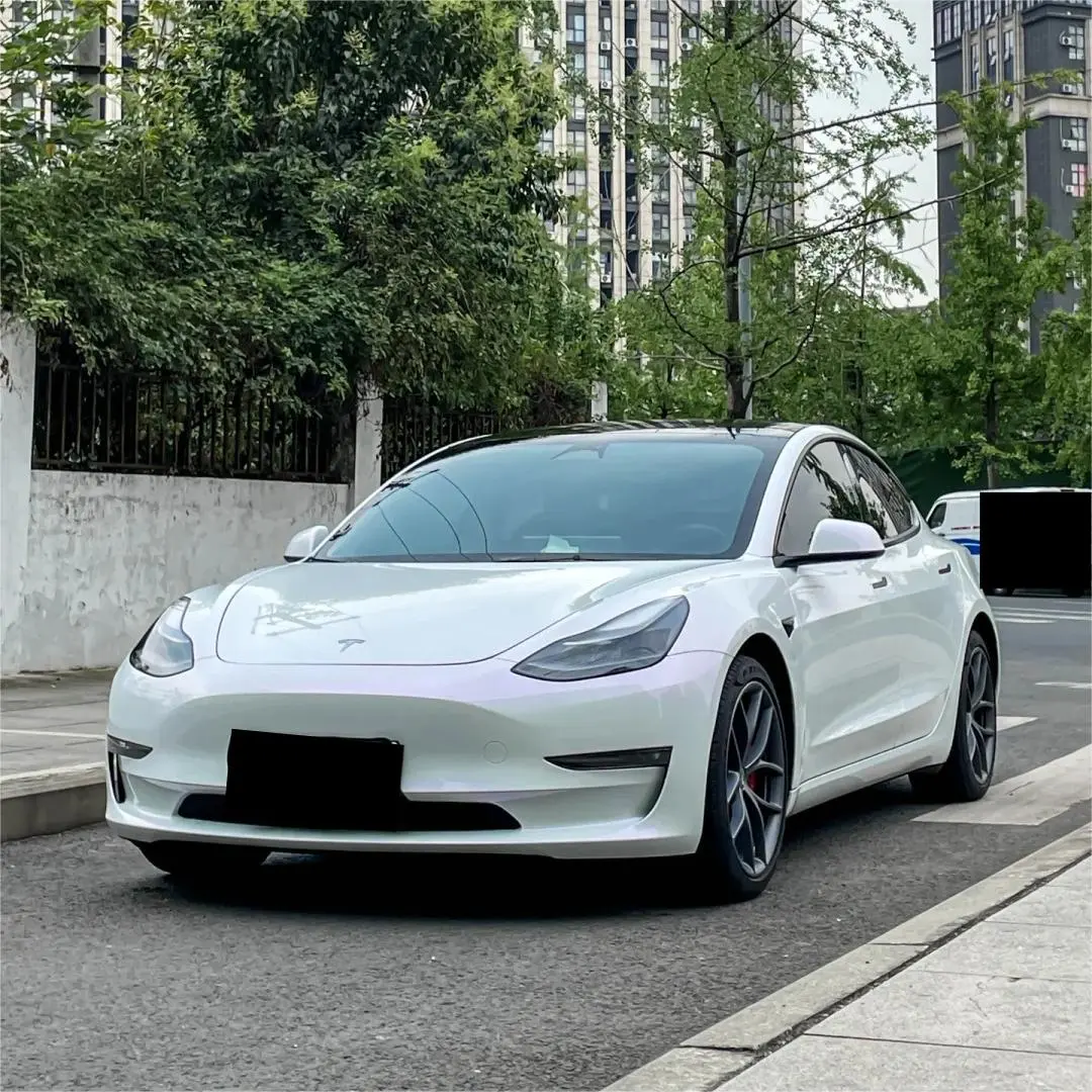 Exploring the Captivating Colors of Gloss Chameleon Purple White Car Vinyl Wrap