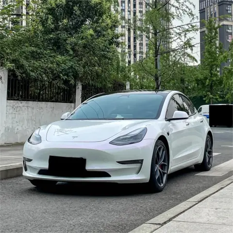 Exploring the Captivating Colors of Gloss Chameleon Purple White Car Vinyl Wrap