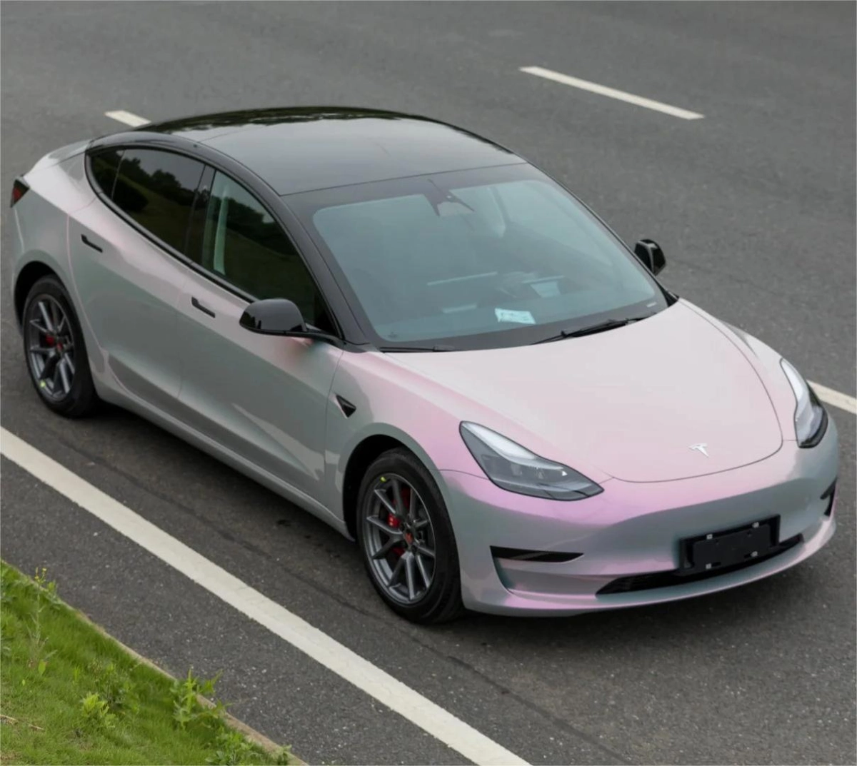 Embrace Uniqueness: Exploring Gloss Metallic Chameleon Pink Grey Car Vinyl Wrap