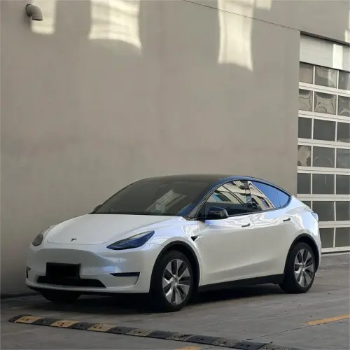Transform Your Drive: Tesla Model 3 in Gloss Metallic Chameleon Blue White