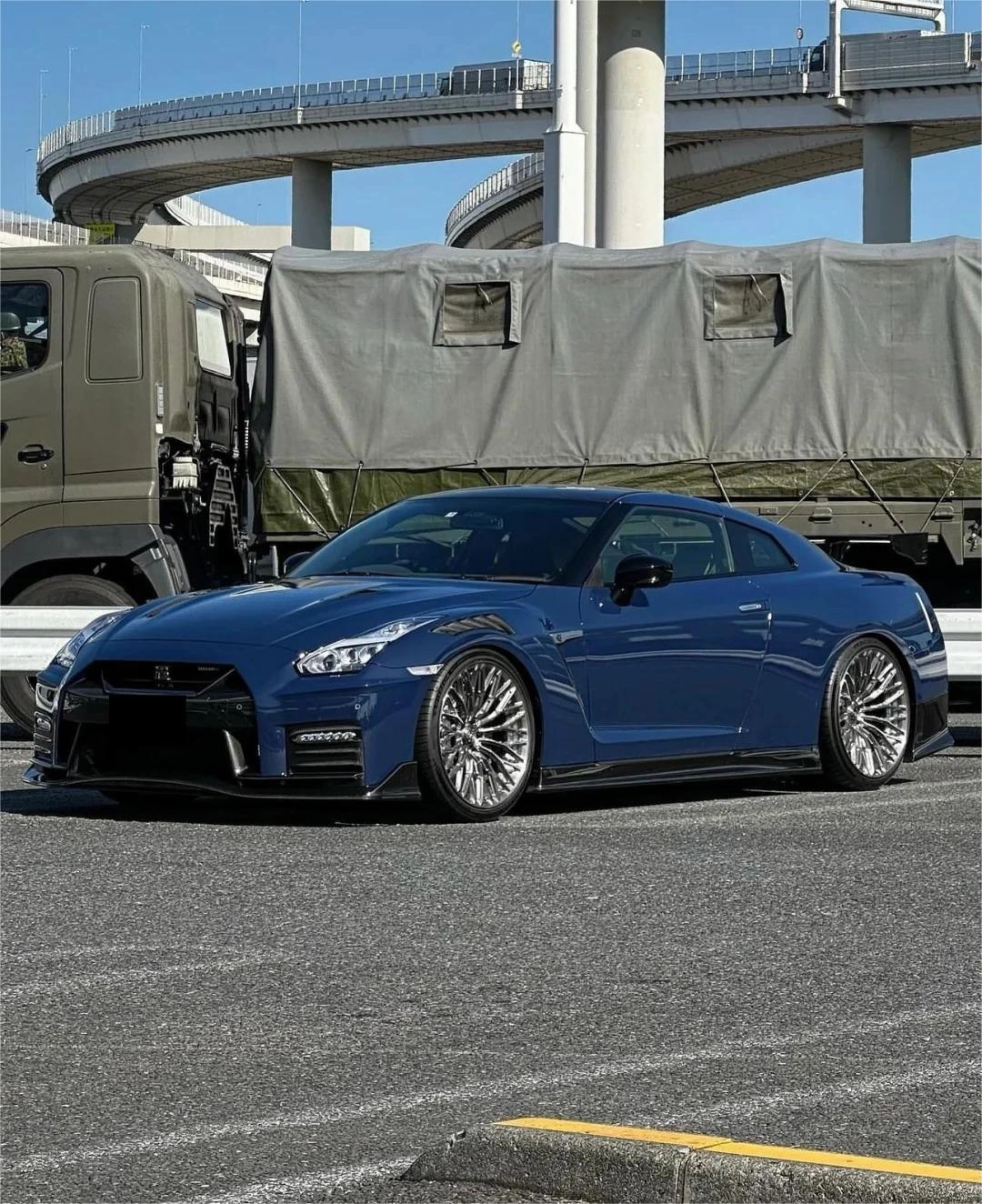 Elevate Your Nissan GT-R with Stunning Car Wraps