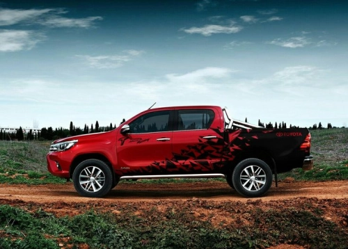 Elevate Your Toyota Hilux with the Perfect Car Wrap