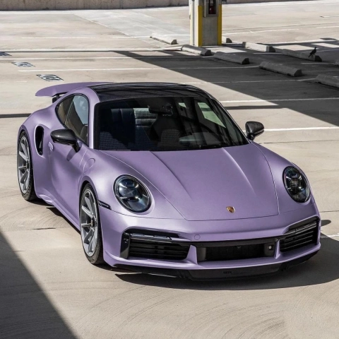 Discovering Gloss Liquid Victoria Purple Car Wrap