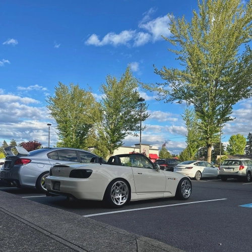 PET Car Wraps for Commercial Vehicles: Brand Your Fleet with Style and Durability
