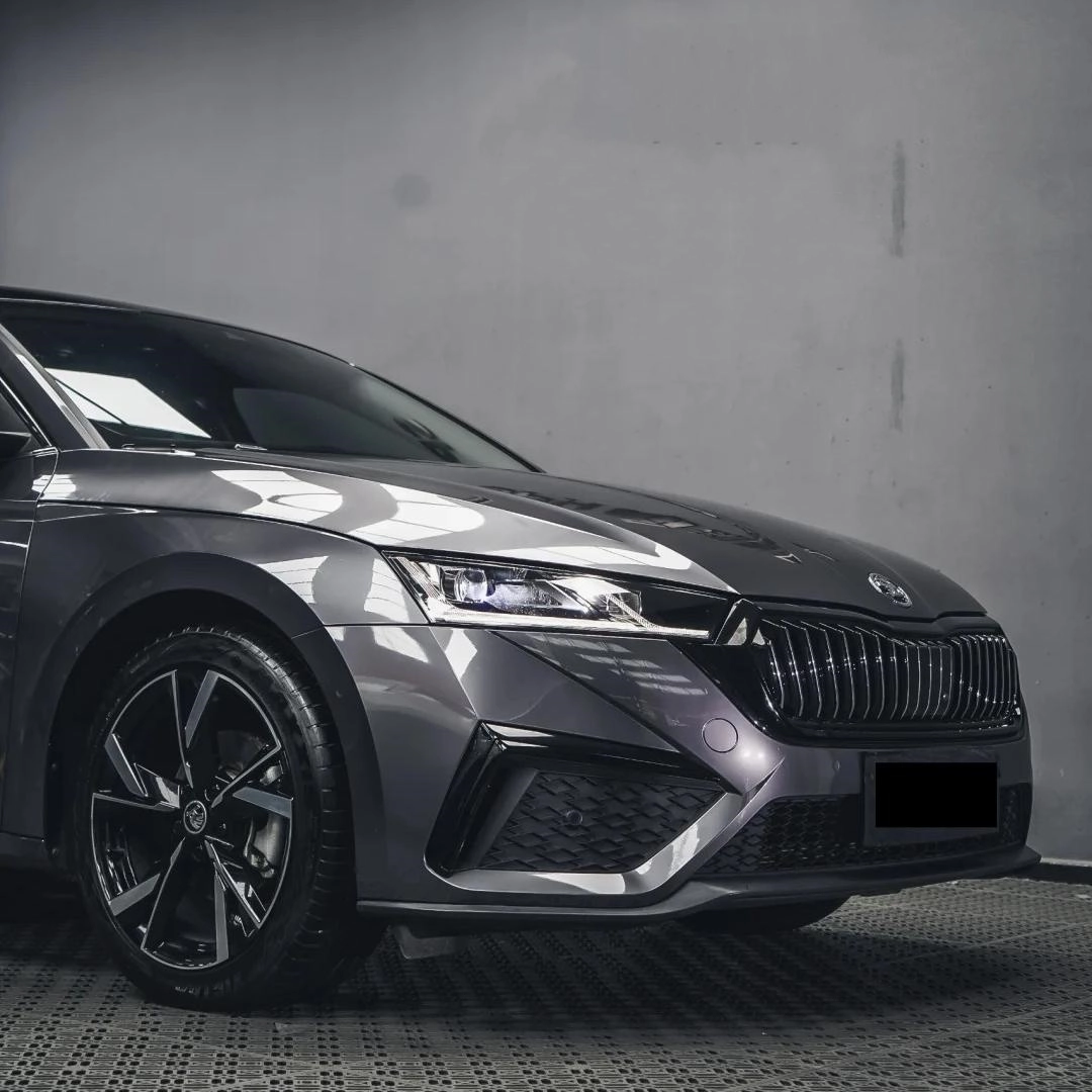 Transform Your Ride with Gloss Metallic Gunmetal Grey PET Car Vinyl Wrap