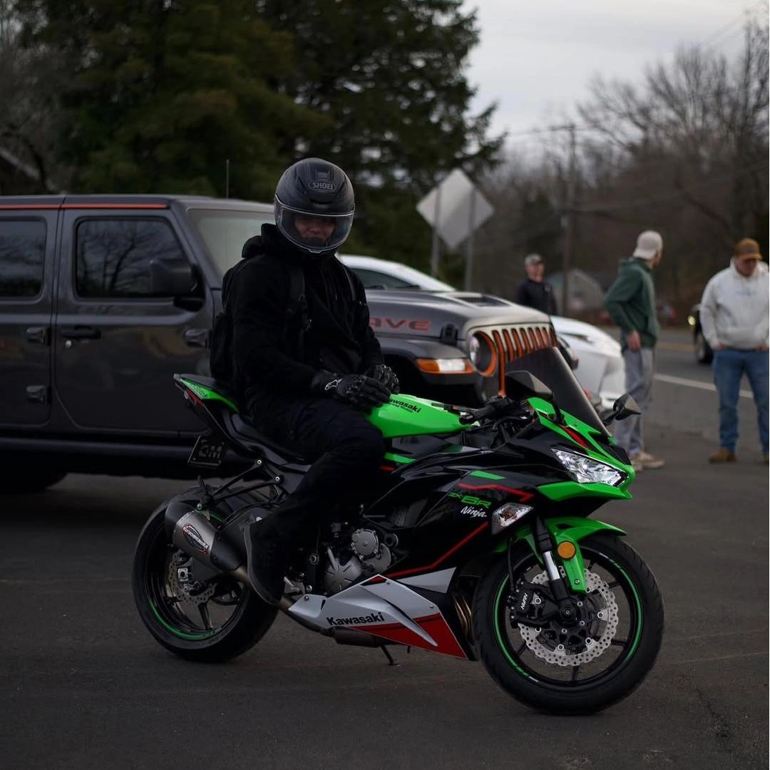 Moto Wrapper 101: The Complete Guide to Motorcycle Wrapping — Techniques, Materials & Pro Tips