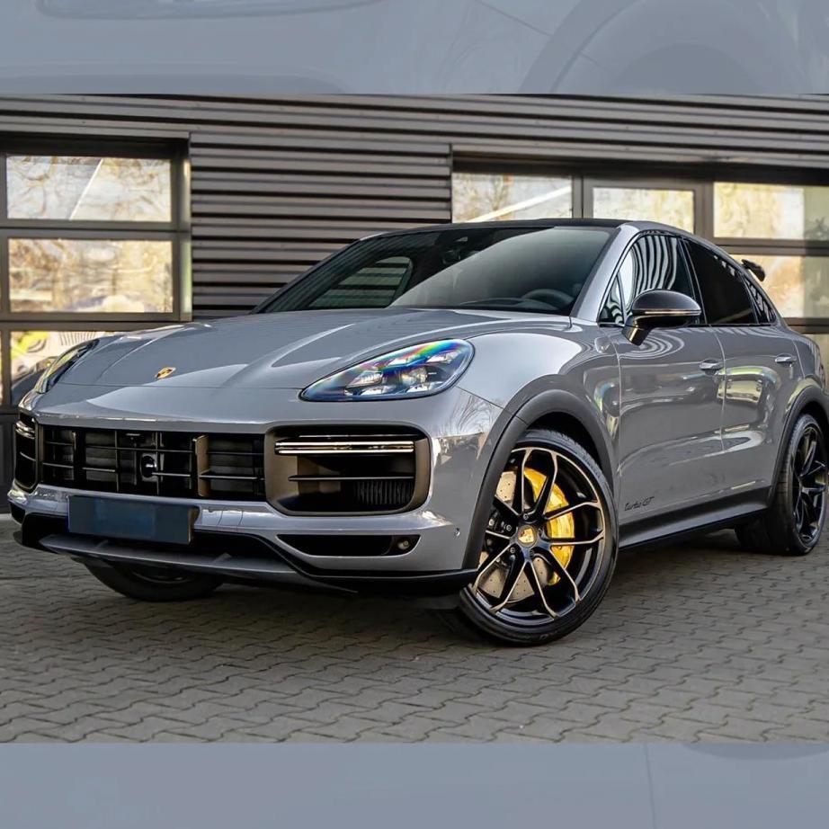 Arctic Grey Wrap: Creating a Crisp, Clean Aesthetic for Your Vehicle