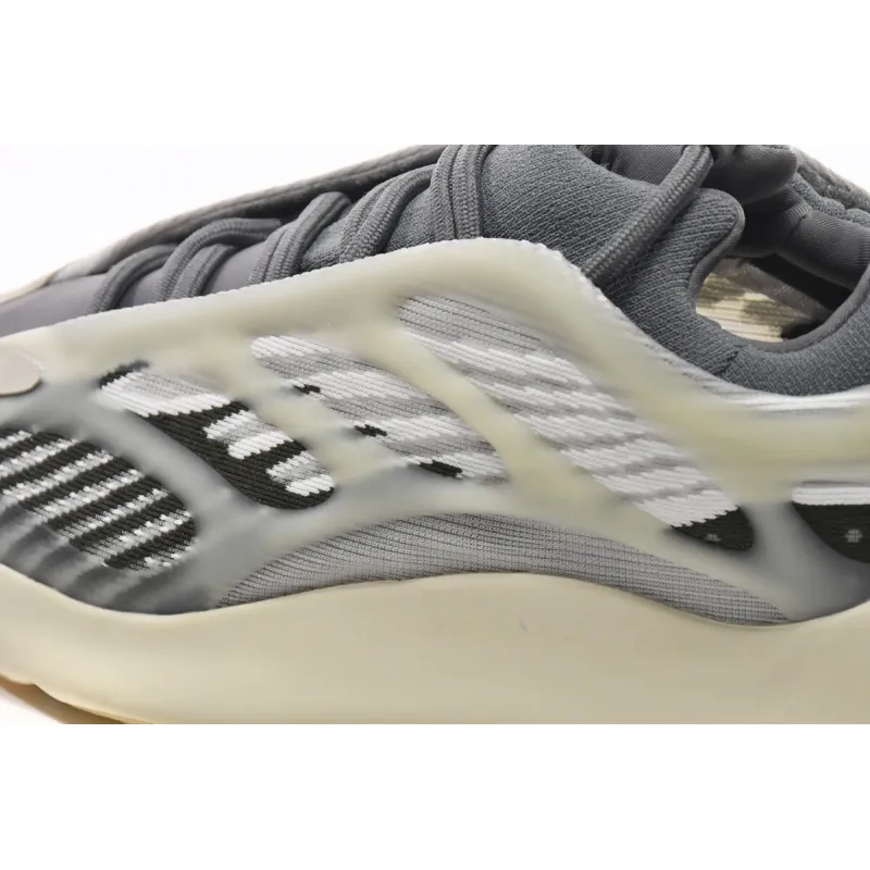 Adidas Yeezy 700 V3 Fade Salt ID1674