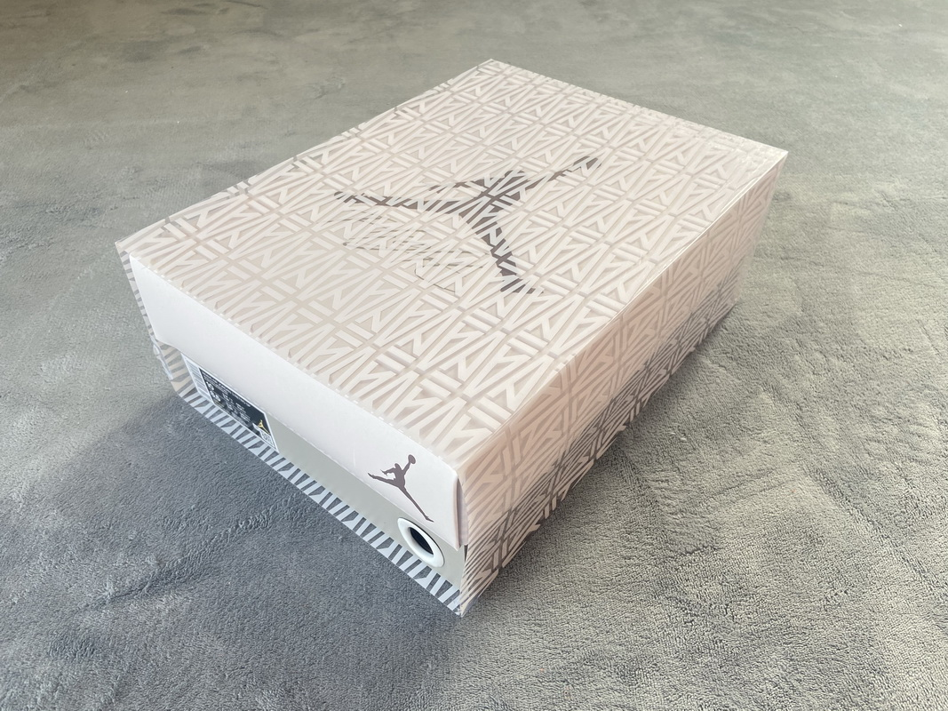 Air Jordan 3 Retro Retro A Ma Maniére DH3434-110