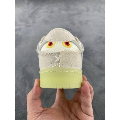 Nike SB Dunk Low Mummy DM0774-111 02