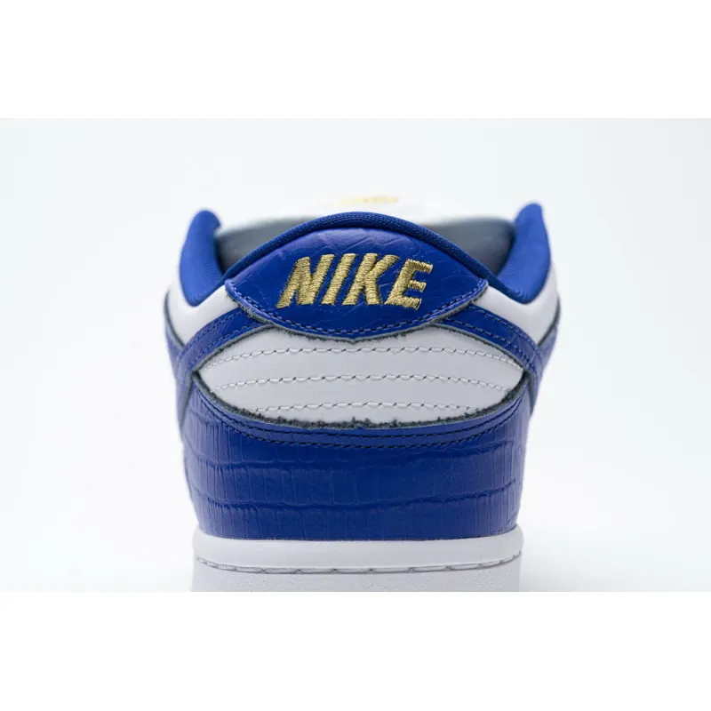 Supreme x Nike SB Dunk Low &quot;Blue Stars” DH3228-100