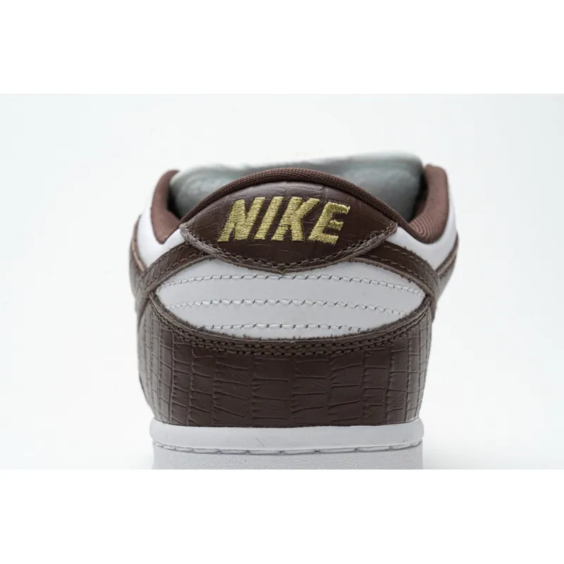 Supreme x Nike SB Dunk Low &quot;Brown Stars” DH3228-103