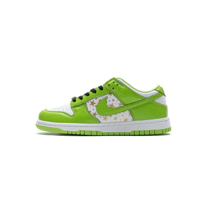 Supreme x Nike SB Dunk Low &quot;Green Stars” DH3228-101 01