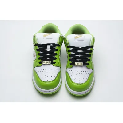 Supreme x Nike SB Dunk Low &quot;Green Stars” DH3228-101 02