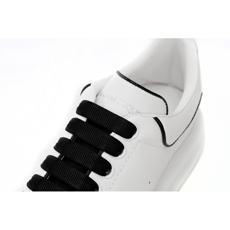 Alexander McQueen Sneaker Black Line