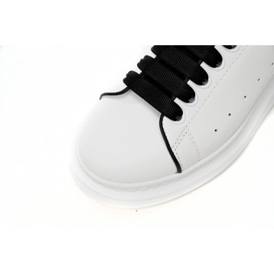 Alexander McQueen Sneaker Black Line 02