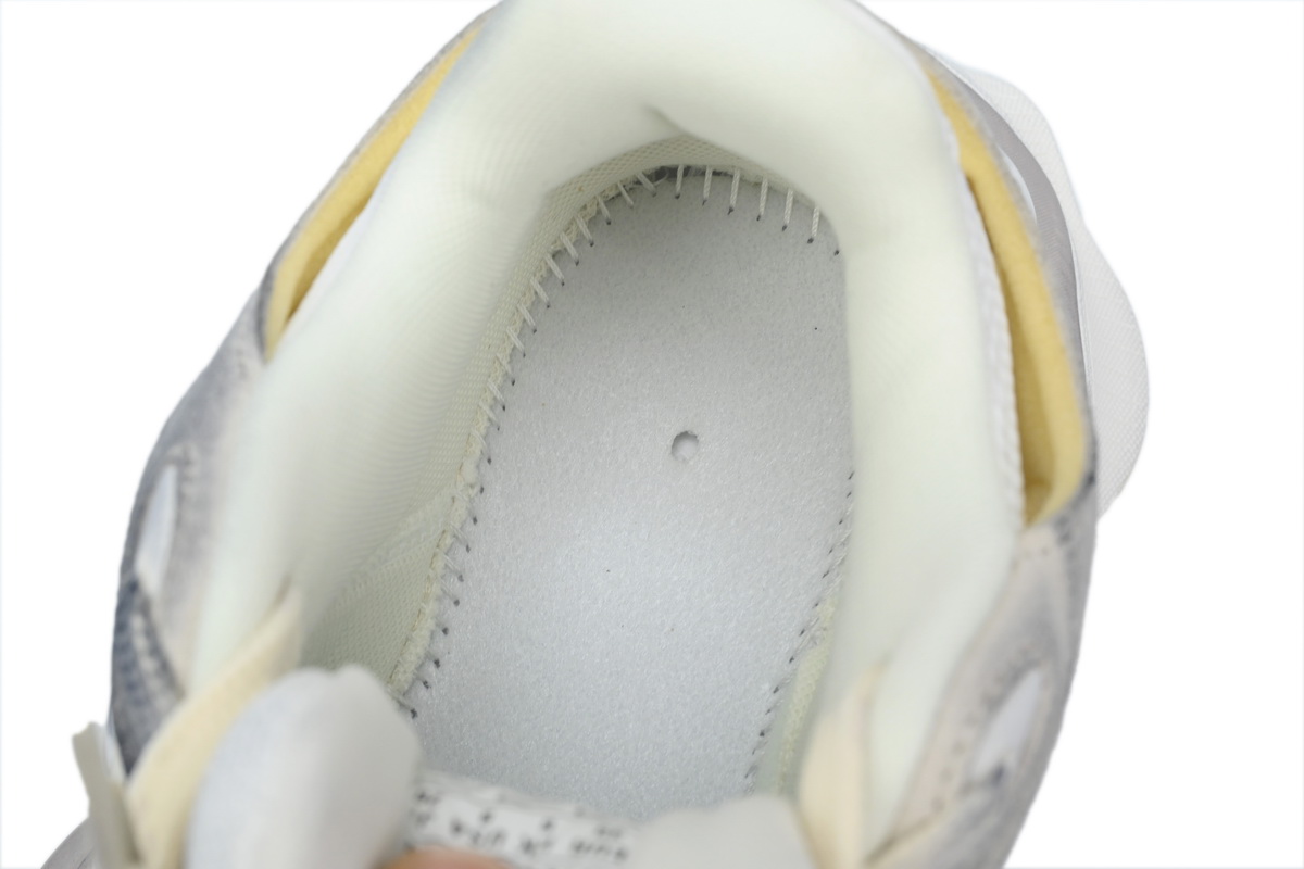 Balenciaga Grey White 784339-W2MV9-9191