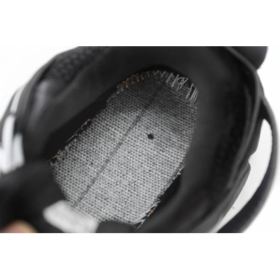 Balenciaga Tess Black And White 542023 W1GB1 2045 02