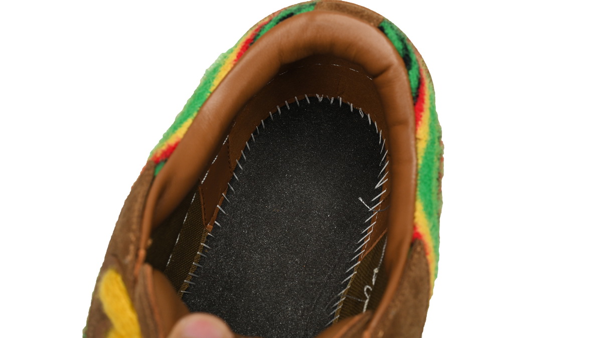 Denim Tears' B33 Sneakers Release Brown Stripe 3SN272 ZIR1 6536