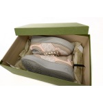 GUCCI Chunky B Wheat Pink 700775 UPG90 9595