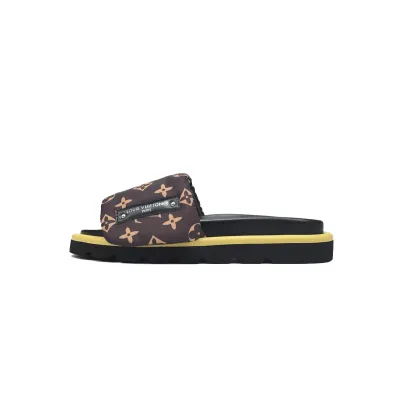 LOUIS VUITTON Pool Pillow Comfort Black and brown 01