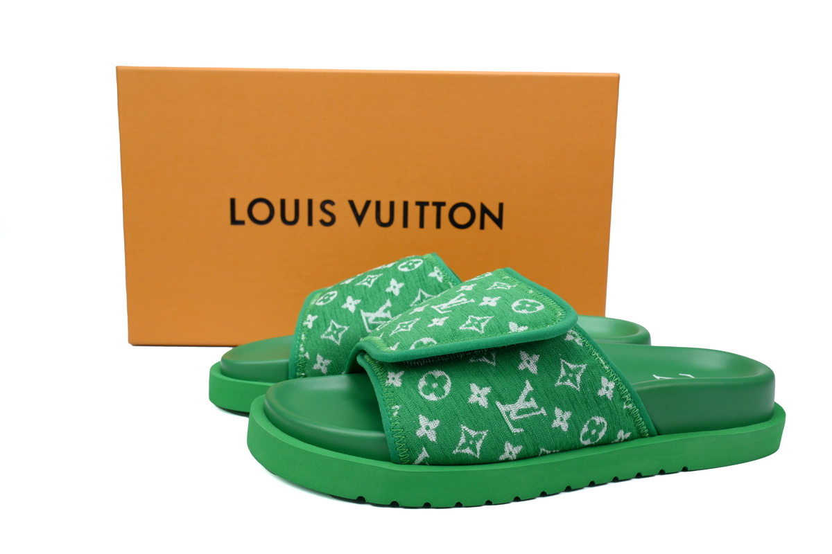 LOUIS VUITTON Miami Flocked green